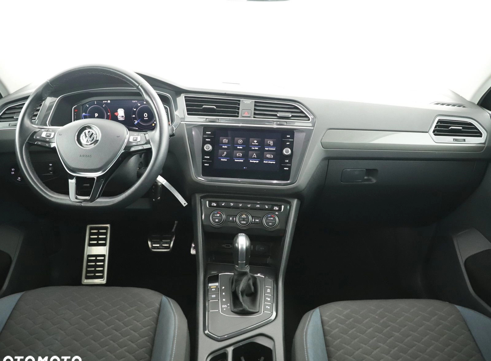 Volkswagen Tiguan cena 99900 przebieg: 145827, rok produkcji 2019 z Poznań małe 781